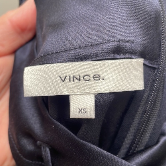 Vince silk blouse in Cobalt blue - Picture 6 of 6